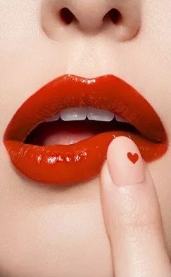 米乐M6_46岁伊能静新娘试装照 芭比妆娇嫩无比(图3) 米乐M6官方入口