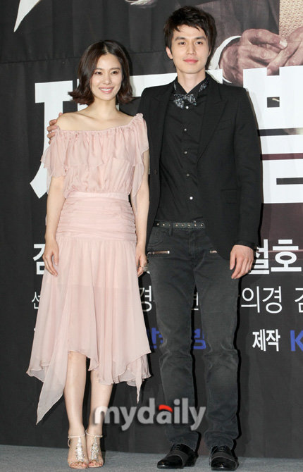 辛格尔顿两双哈德森26+10+6 新疆狂胜四川34分“m6最新官网”(图1) m6最新官网